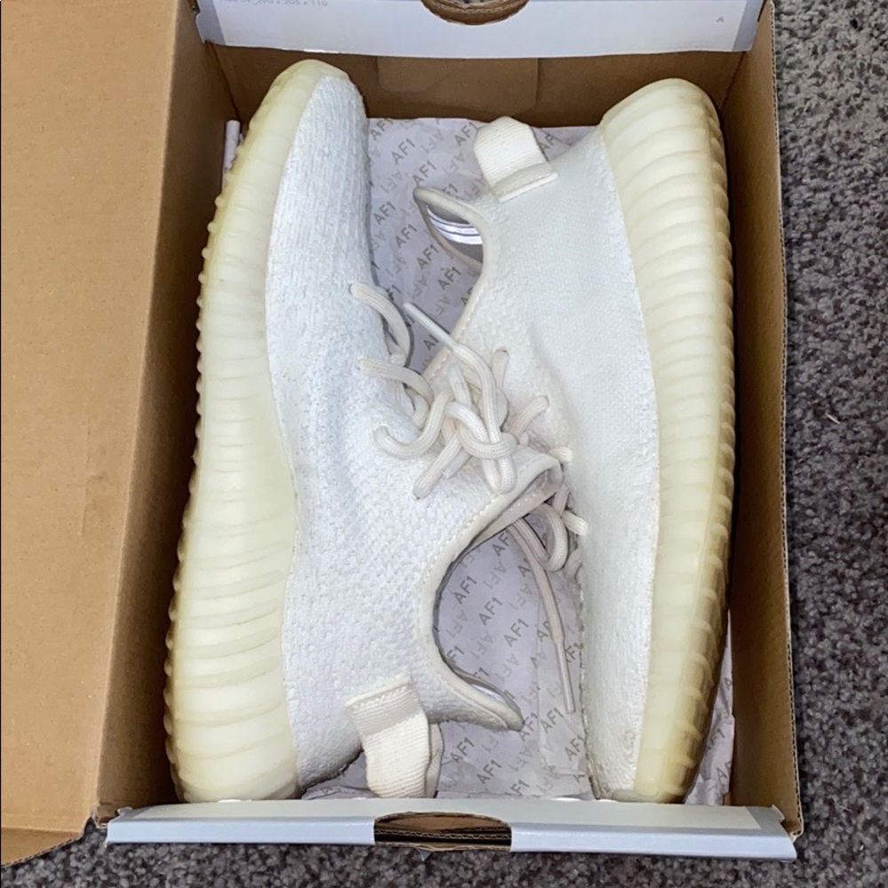 Yeezy 350 Boost- Creme White